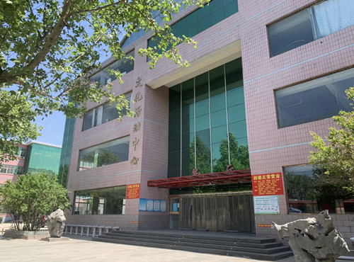 2022年石家莊東華鐵路學(xué)校報名交學(xué)費嗎？
