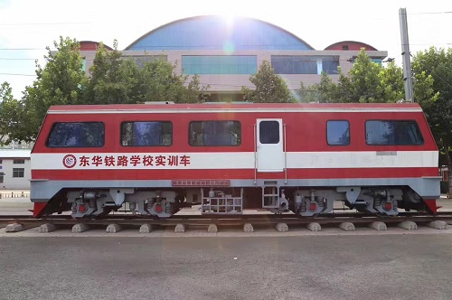 不參加中考能上石家莊東華鐵路學(xué)校嗎？